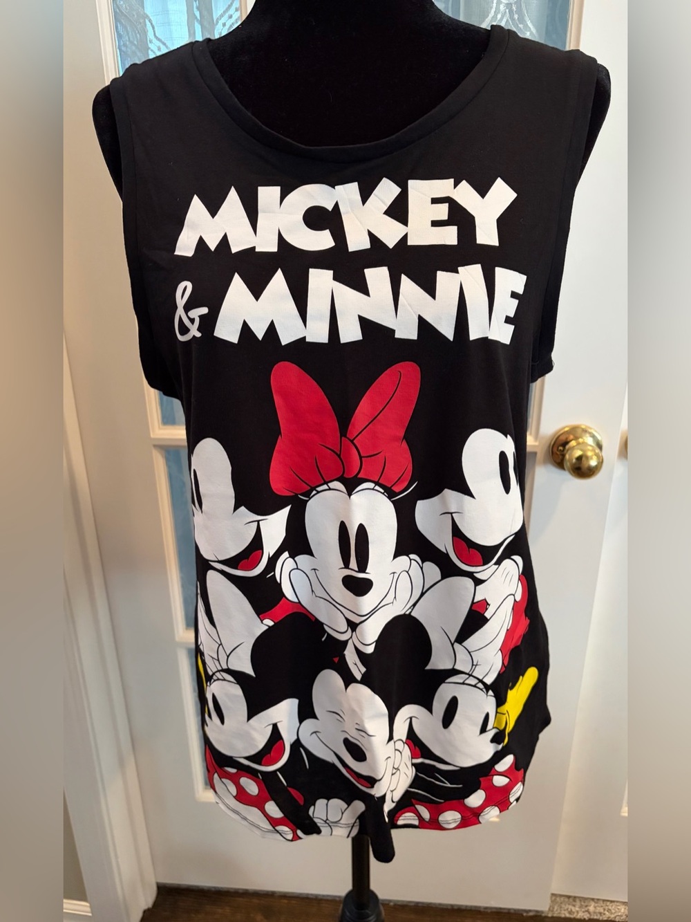 Disney Black sleeveless Top with Mickey & Minnie Graphic EUC Junior 11-13